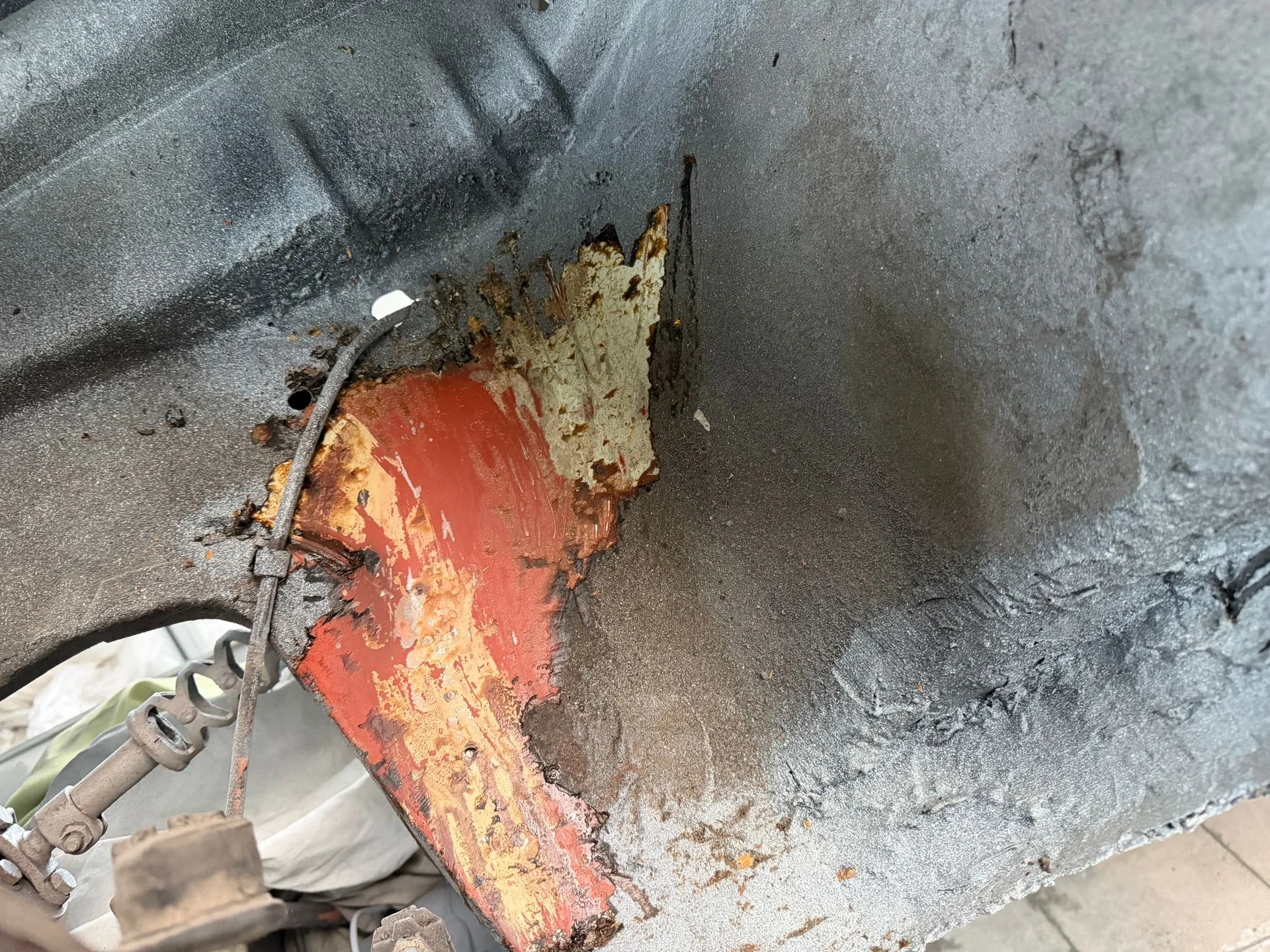 Czyszczenie laserowe karoserii VW Karmann Ghia