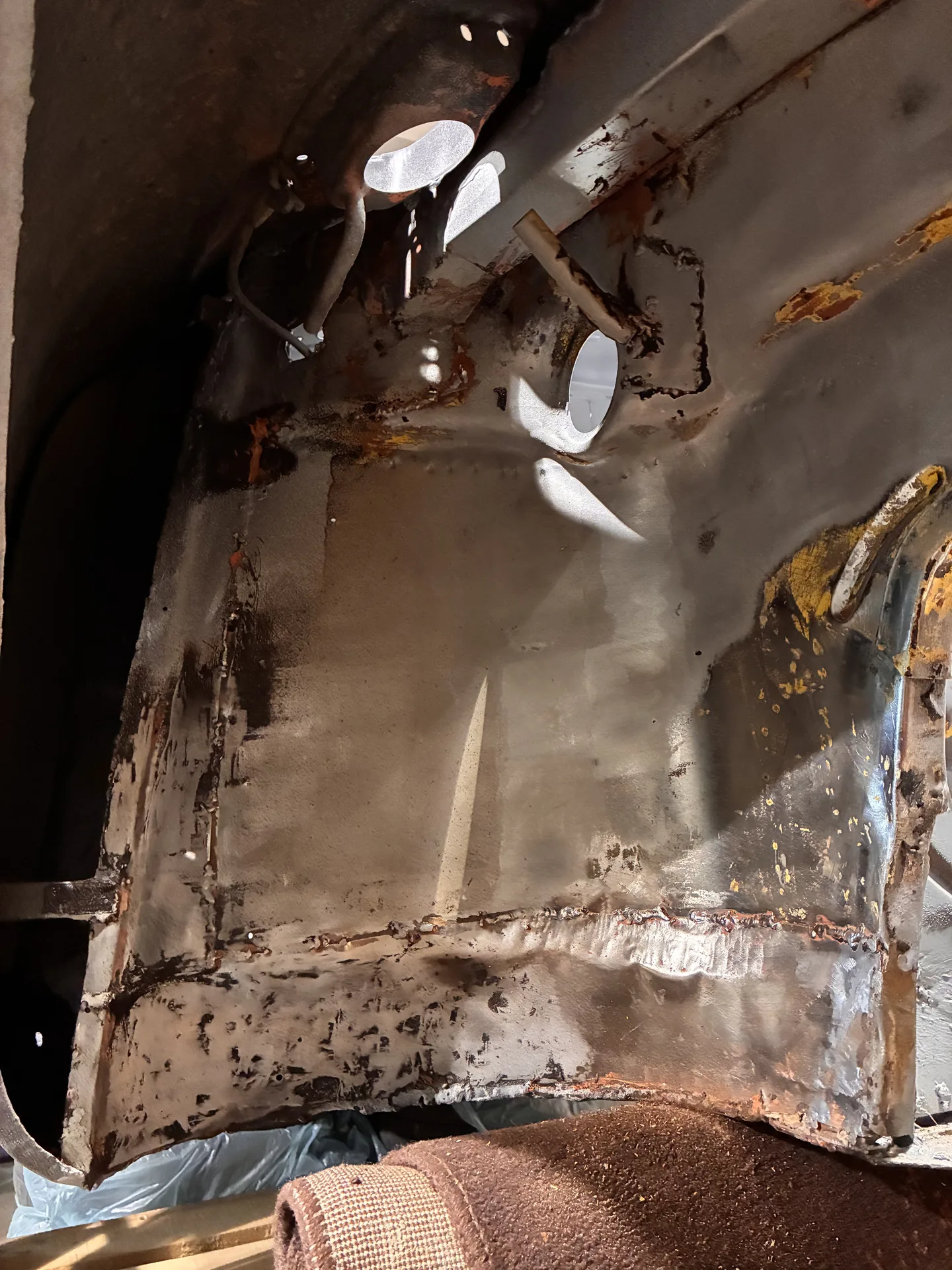 Stan rdzy na karoserii Karmann Ghia