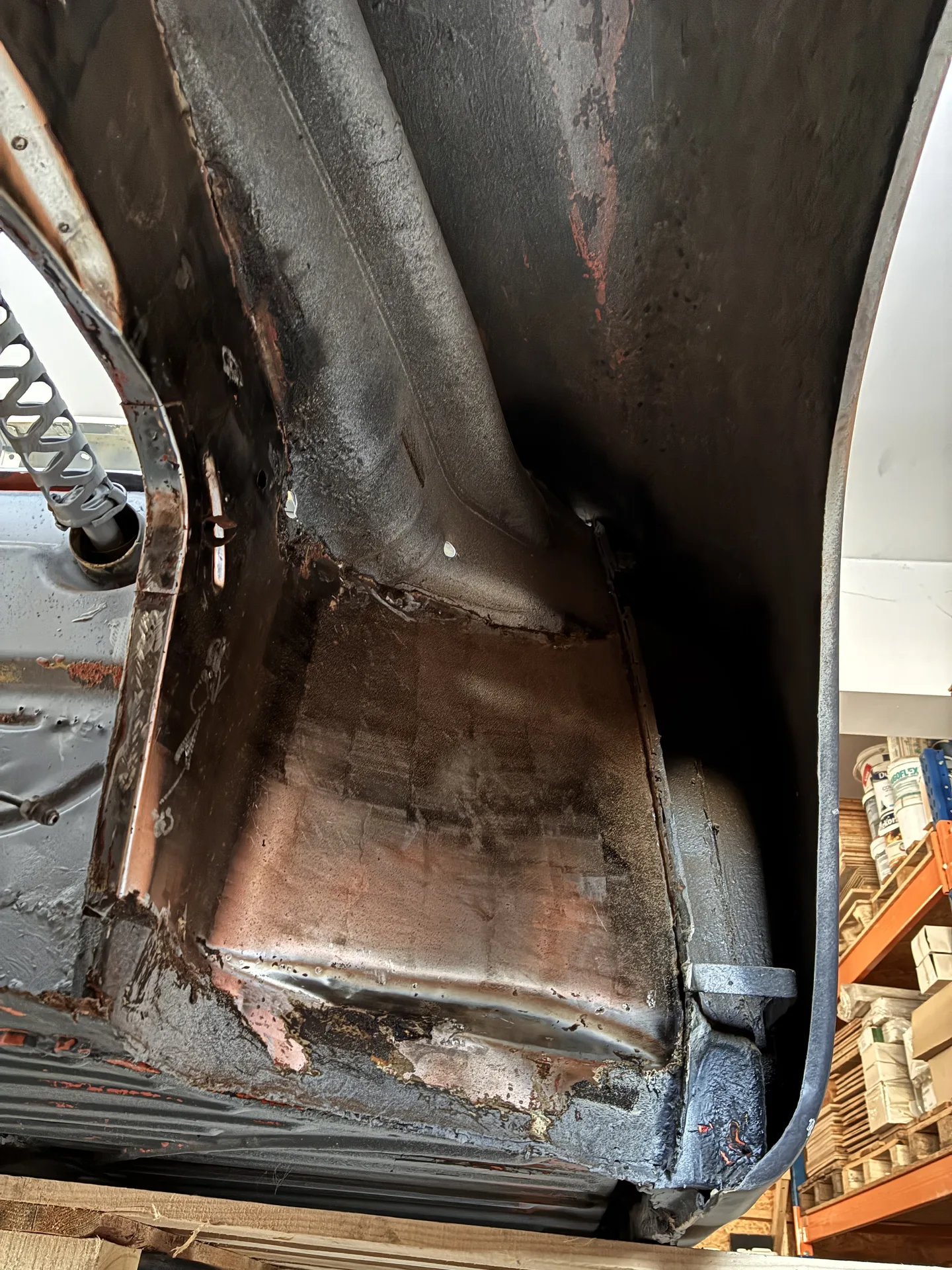 Czyszczenie laserowe boku karoserii