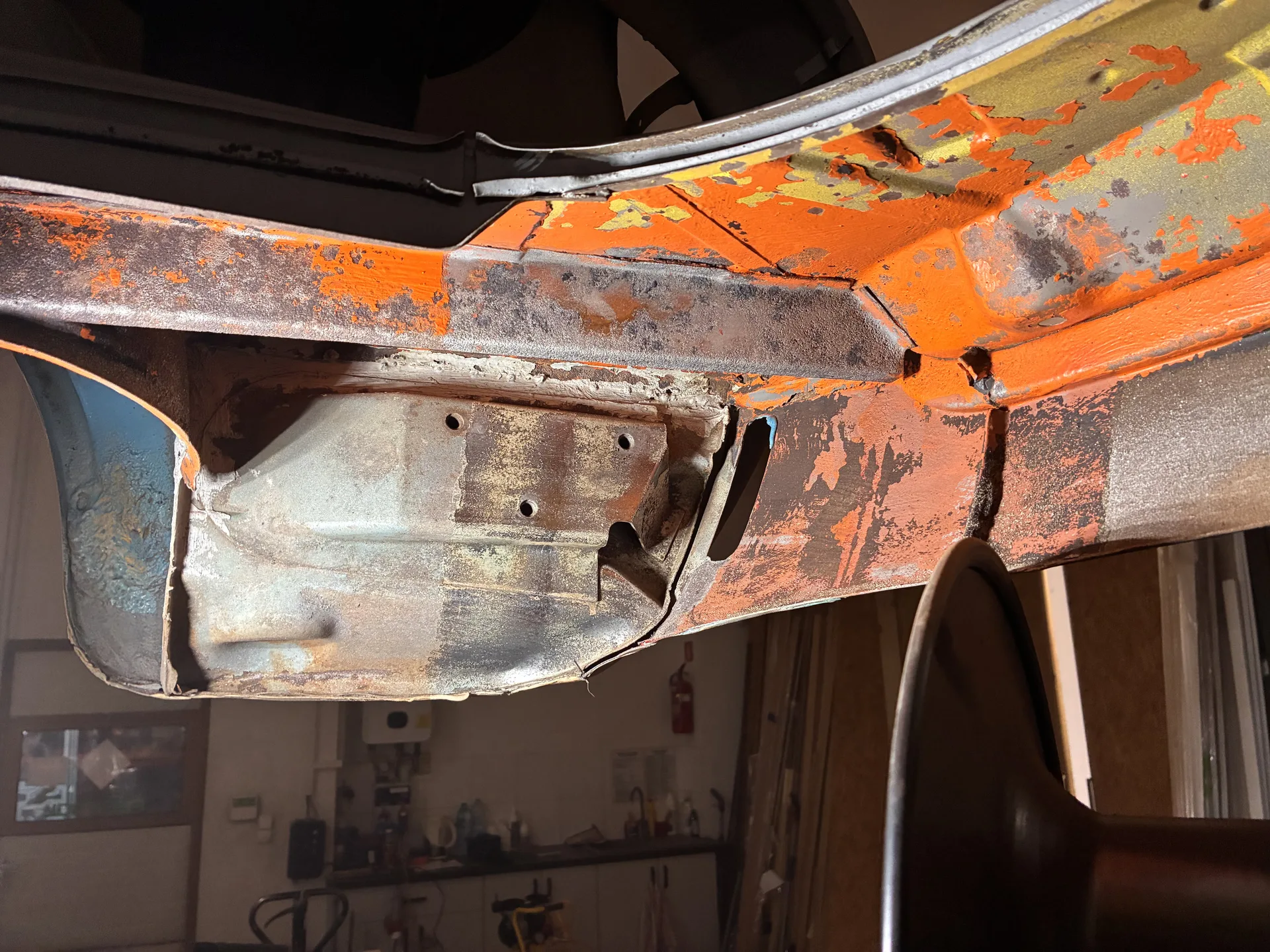 Detale blacharskie po czyszczeniu laserowym