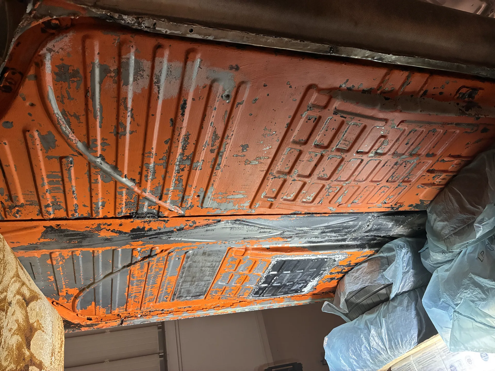 Nadkole VW Karmann Ghia po renowacji laserowej