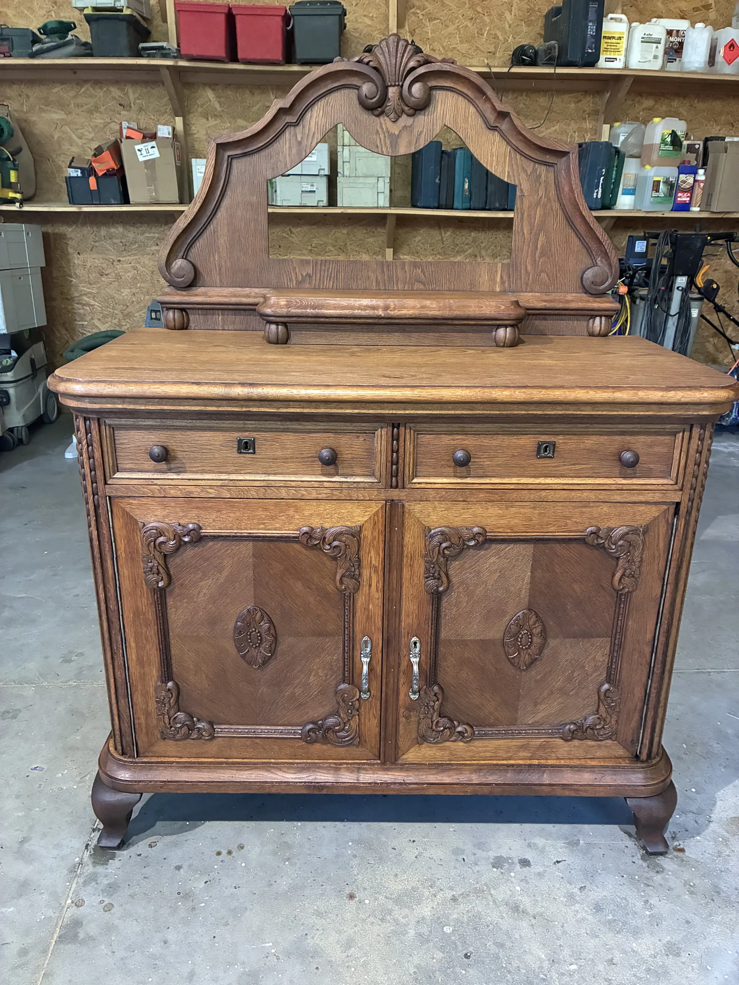 Rzeźbienia nadstawki — czyszczenie laserowe