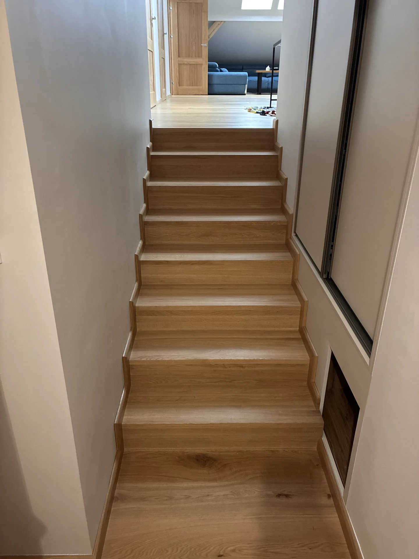 Nowoczesne schody dębowe